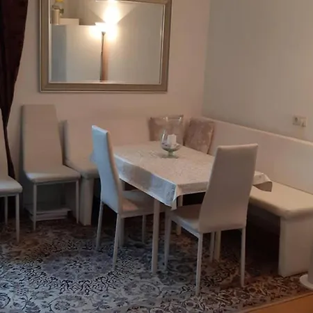 Anvar Apartment *